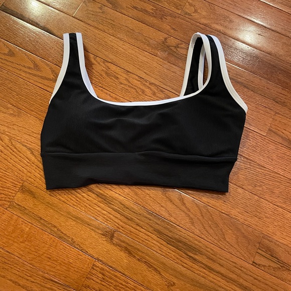 LainSnow Kiawah Swim TOP only. *BOTTOMS SOLD IN SEPARATE LISTING. Size M. - Picture 1 of 3